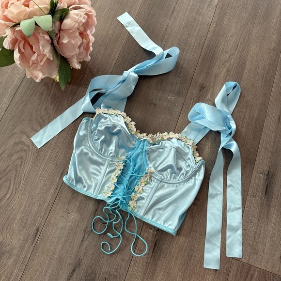 Light Blue Satin Lace-Up Crop Top with Ribbon Straps - Picture 3 of 9